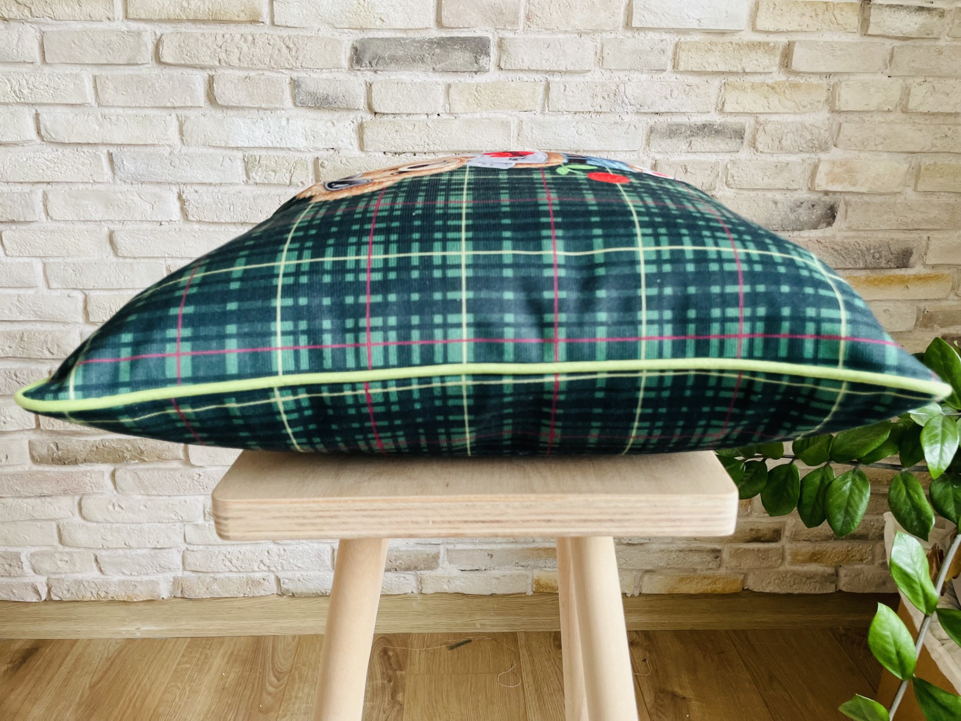 Piping Pillow Cover
