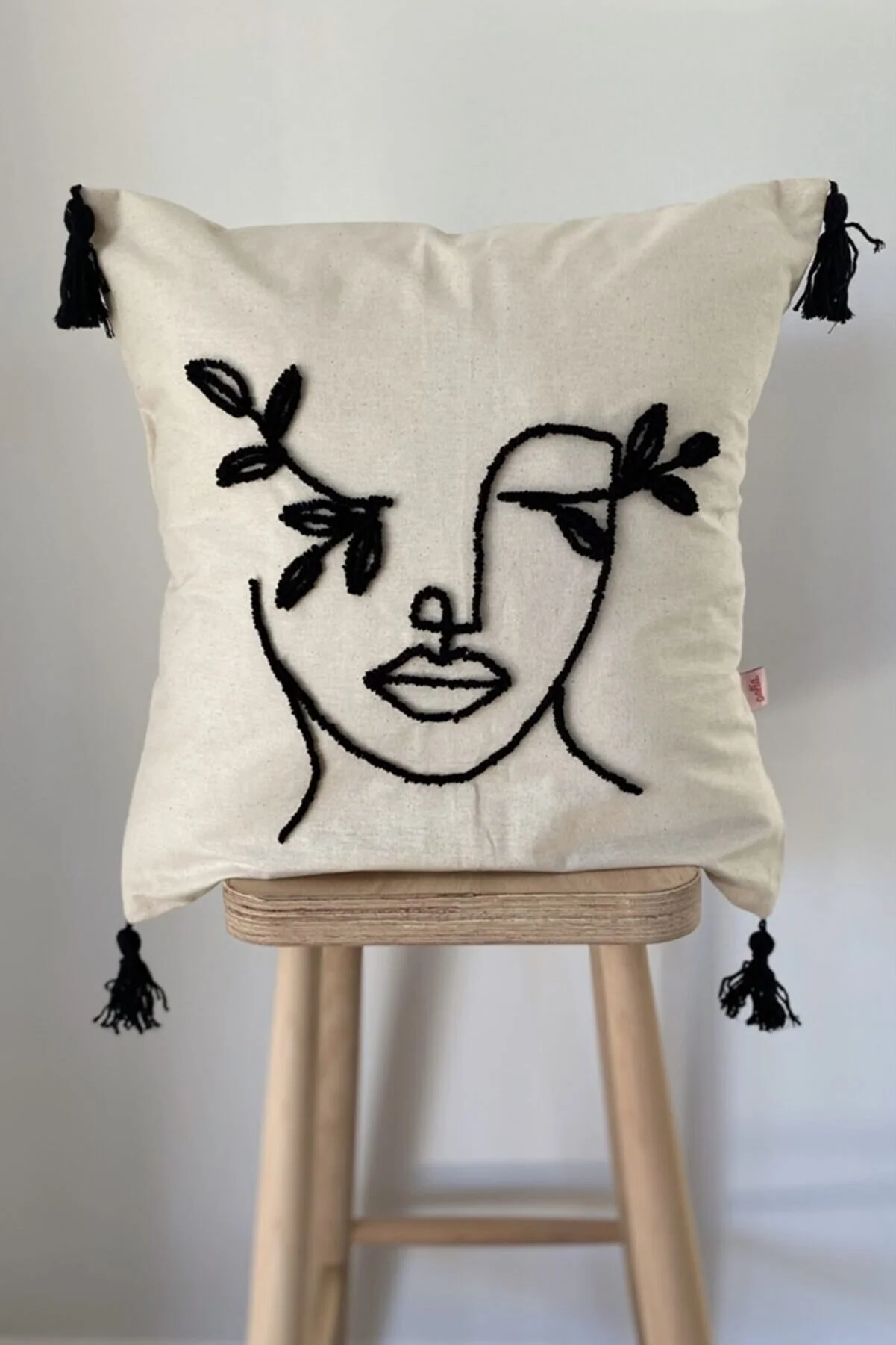 Face Figure Washed Linen One Line Art Punch Cushion Pillow Cover