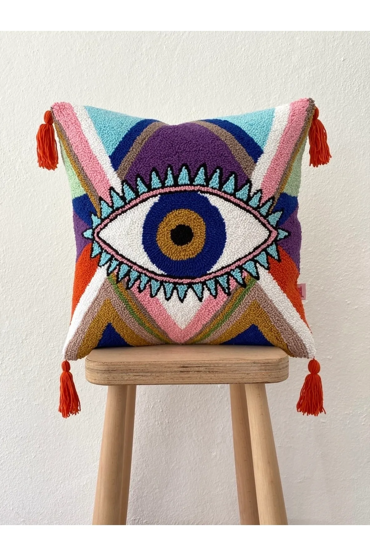 Special Design Punch Eye Throw Pillow Cover