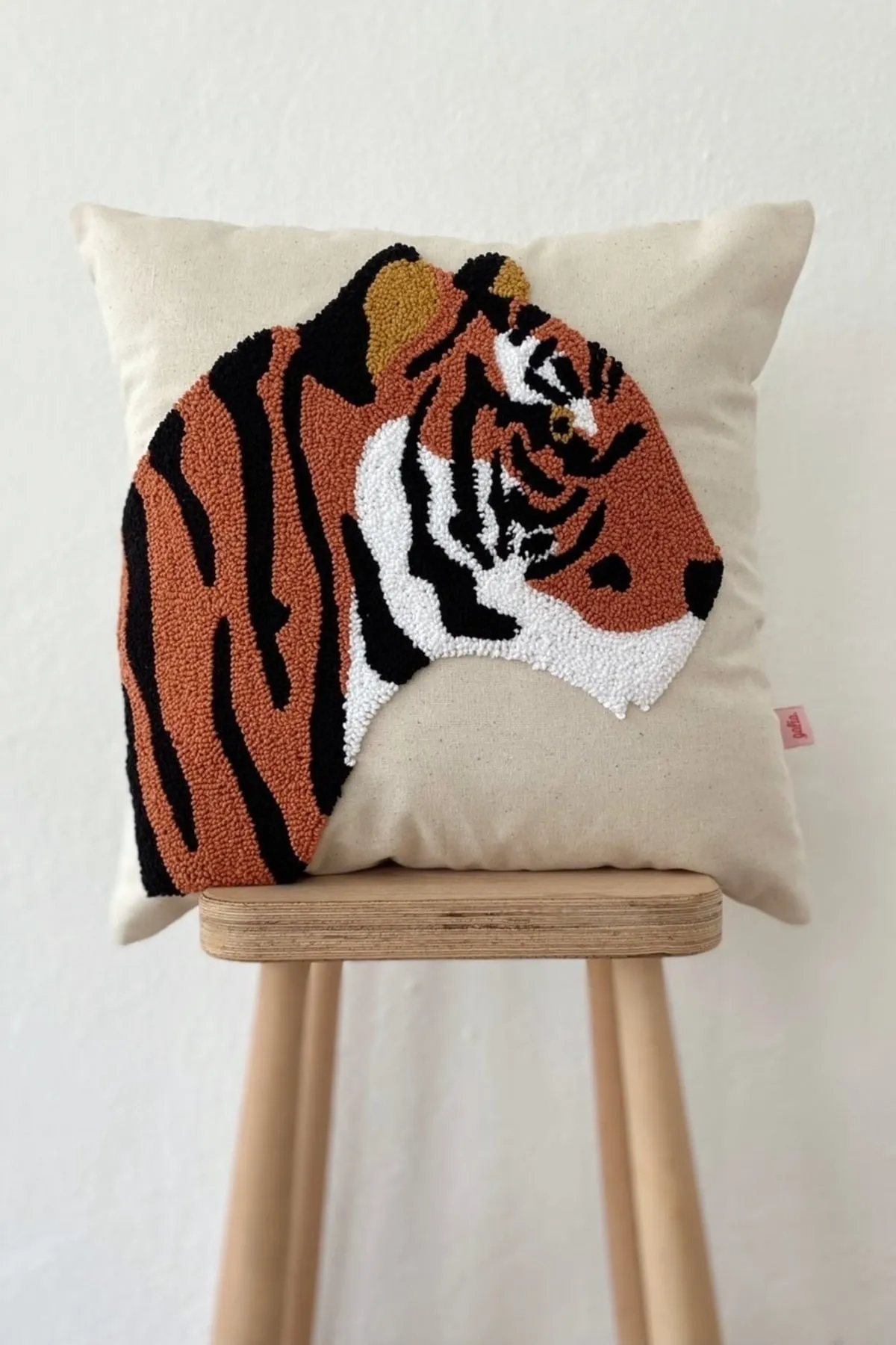 Special Design Kaplan Punch Tiger Cushion Pillow Cover