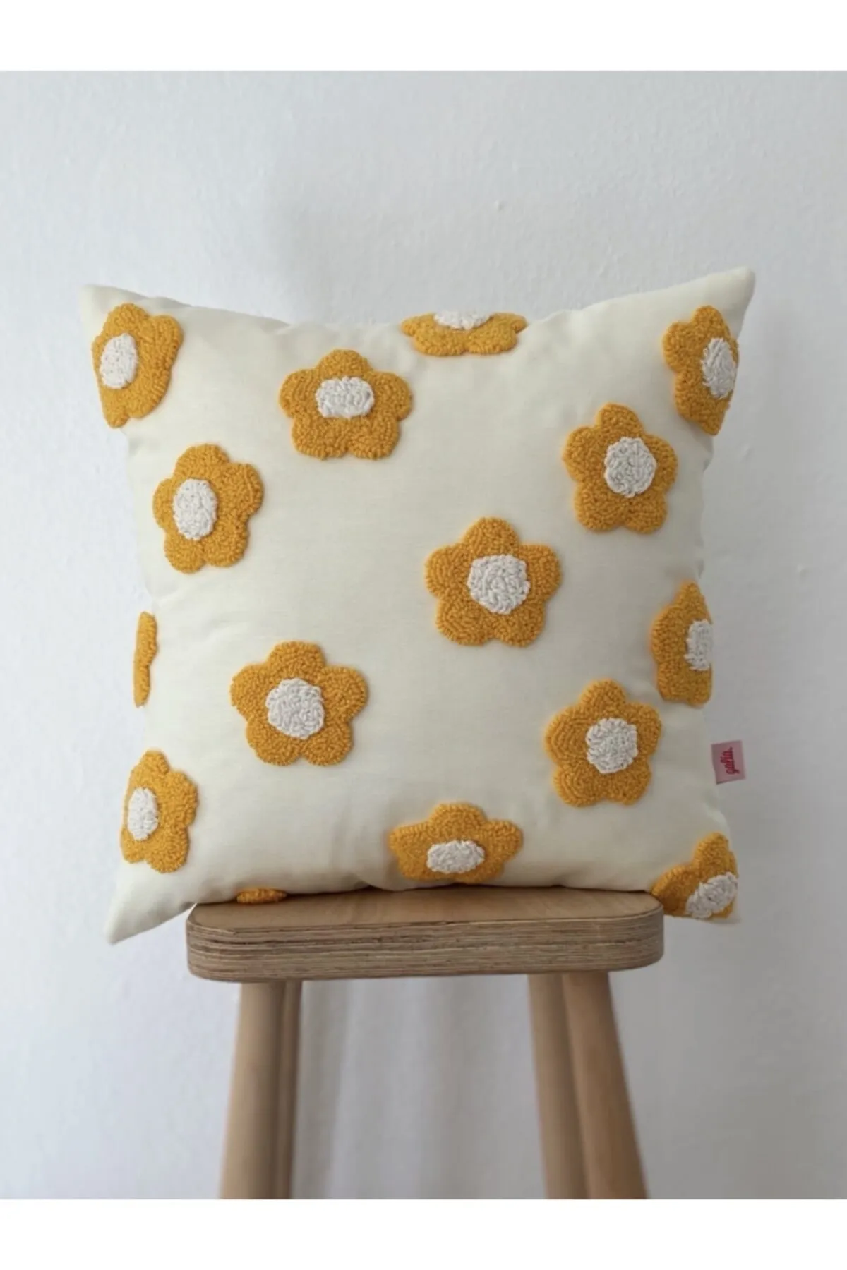 Daisy Flower Pattern Punch Cushion Pillow Cover