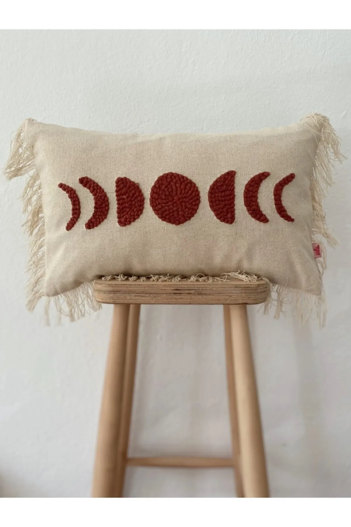 Linen Moon Figure Tasseled Pillow Cover