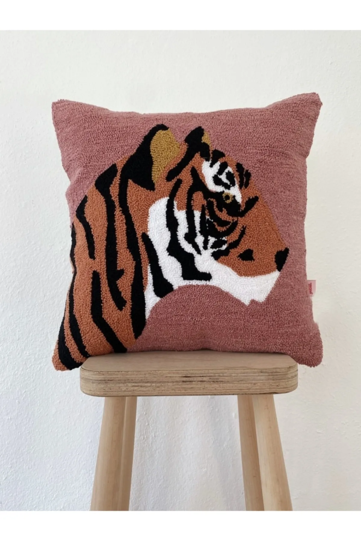 Special Design Punch Tiger Kaplan Throw Pillow Cover