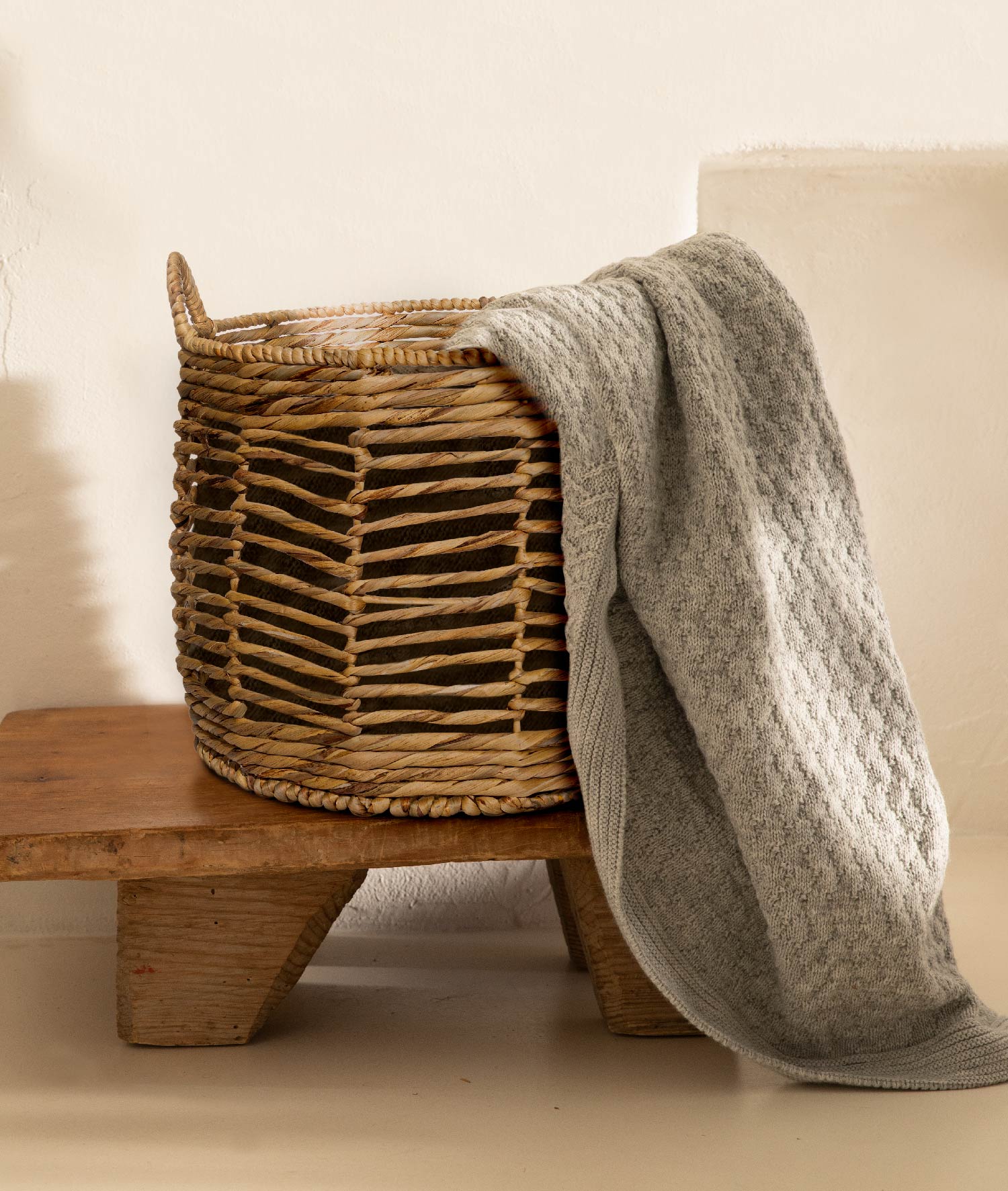 Meander Hand Knitted Water Hyacinth Decorative Multi-Purpose Basket with Handle 39x31cm